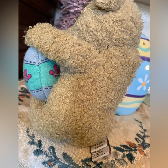Vintage Gund Classic Pooh Easter Plush - Picture 2 of 2